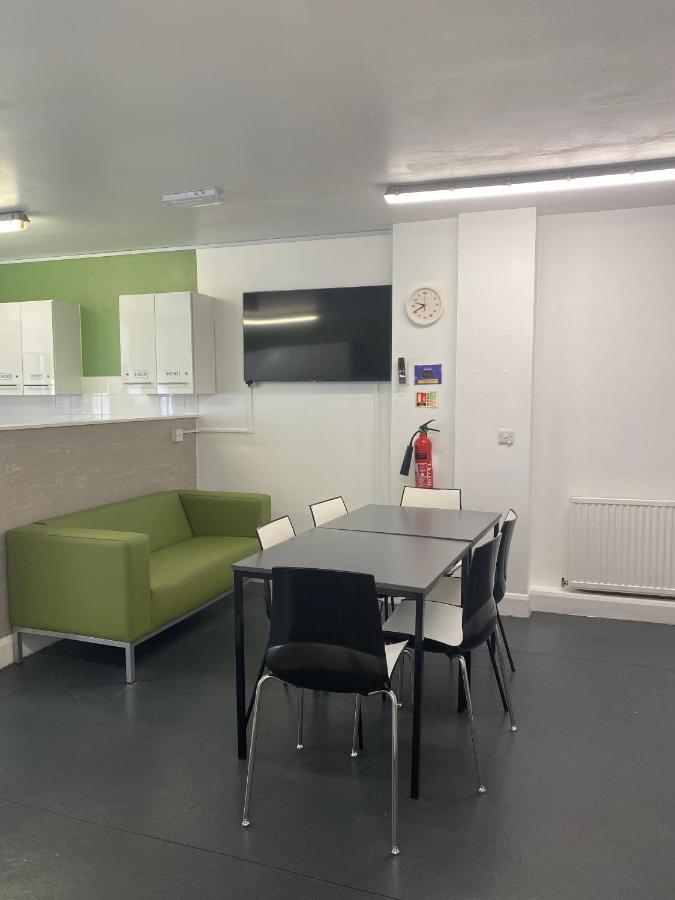 Charming Rooms For Students Only, Cricklewood Lane - Sk ลอนดอน ภายนอก รูปภาพ